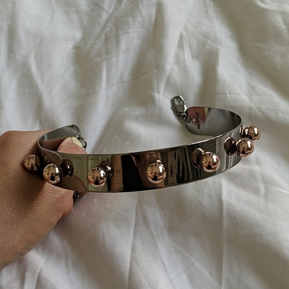 Joomi lim - Picture 2 of 2